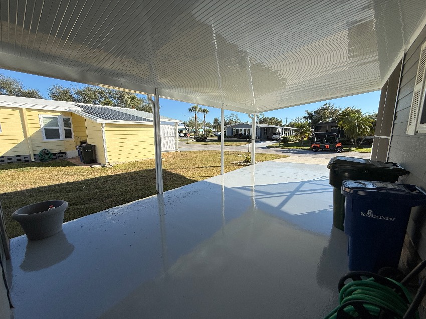 6253 Chalgrove Circle a Sarasota, FL Mobile or Manufactured Home for Sale