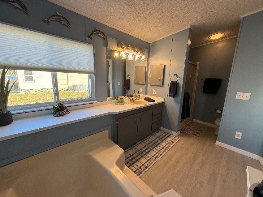 6253 Chalgrove Circle a Sarasota, FL Mobile or Manufactured Home for Sale