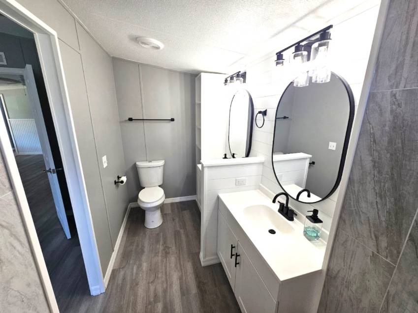 223 Lake Huron Dr a Mulberry, FL Mobile or Manufactured Home for Sale