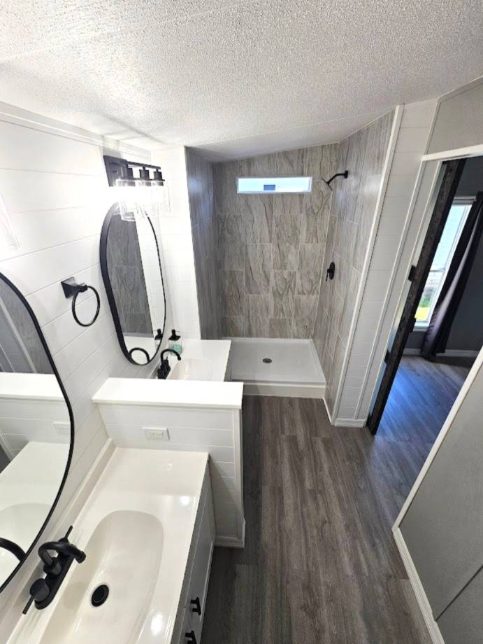 223 Lake Huron Dr a Mulberry, FL Mobile or Manufactured Home for Sale