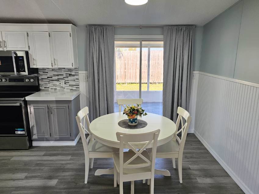 223 Lake Huron Dr a Mulberry, FL Mobile or Manufactured Home for Sale