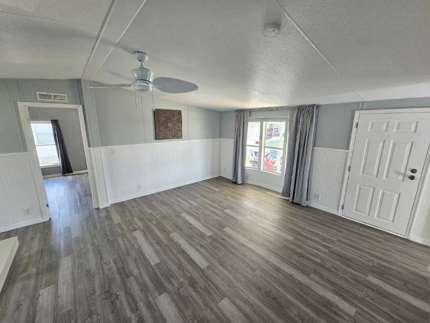 223 Lake Huron Dr a Mulberry, FL Mobile or Manufactured Home for Sale