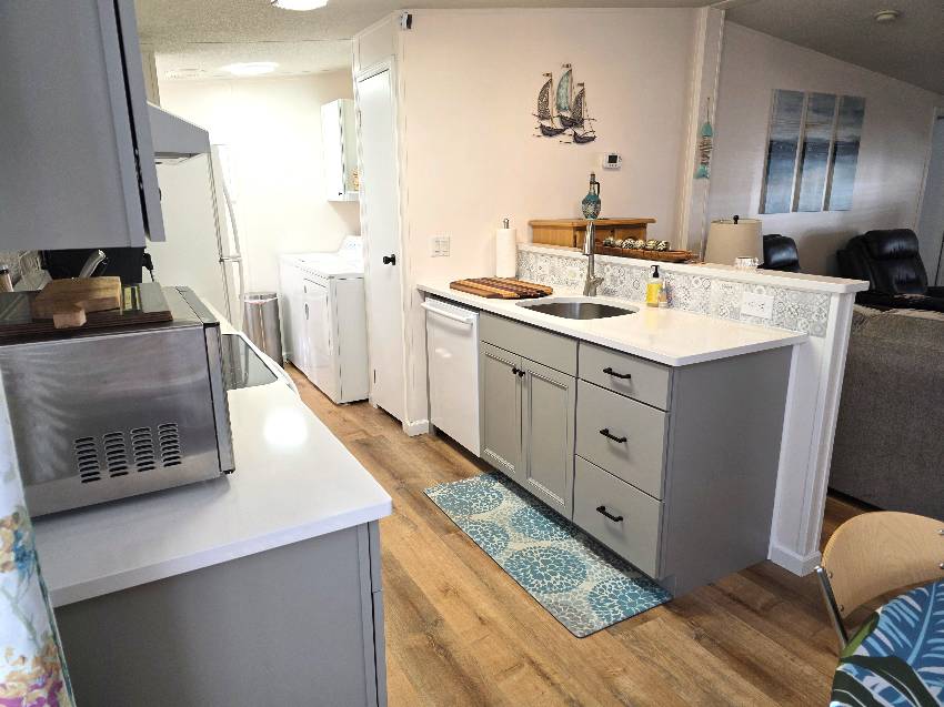 10278 S Hollington Terrace a Homosassa, FL Mobile or Manufactured Home for Sale