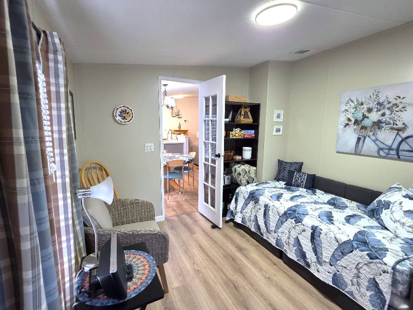 10278 S Hollington Terrace a Homosassa, FL Mobile or Manufactured Home for Sale