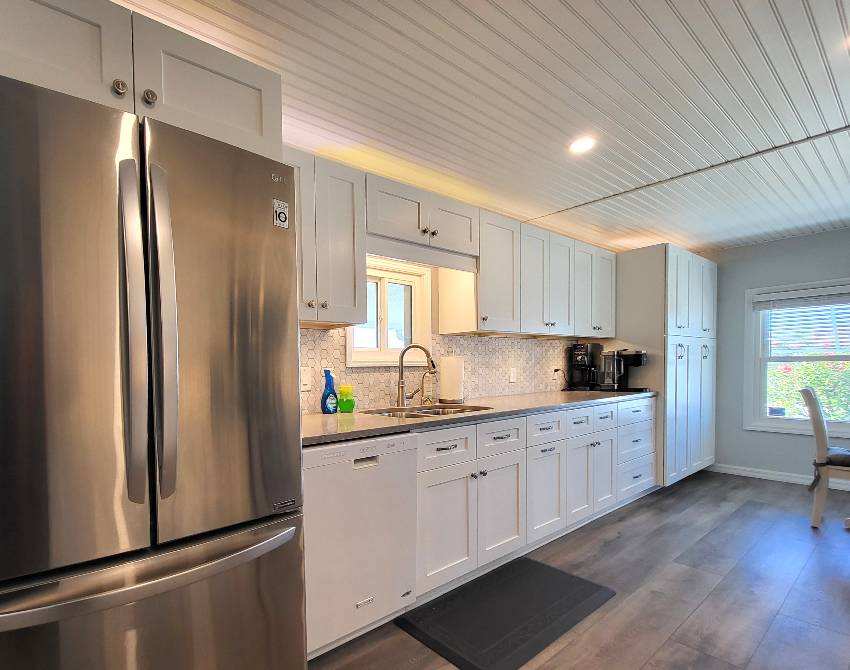 8421 Morgan Drive a Sarasota, FL Mobile or Manufactured Home for Sale