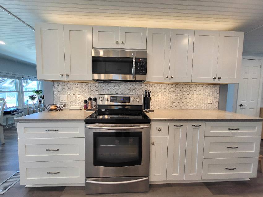 8421 Morgan Drive a Sarasota, FL Mobile or Manufactured Home for Sale