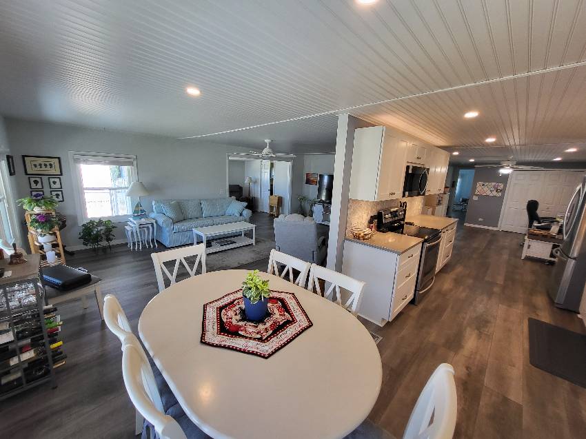 8421 Morgan Drive a Sarasota, FL Mobile or Manufactured Home for Sale