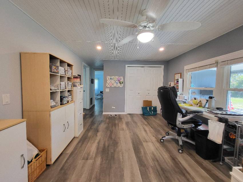 8421 Morgan Drive a Sarasota, FL Mobile or Manufactured Home for Sale