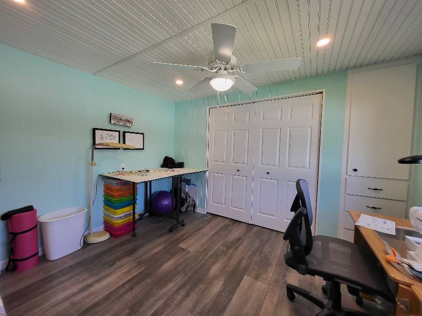 8421 Morgan Drive a Sarasota, FL Mobile or Manufactured Home for Sale