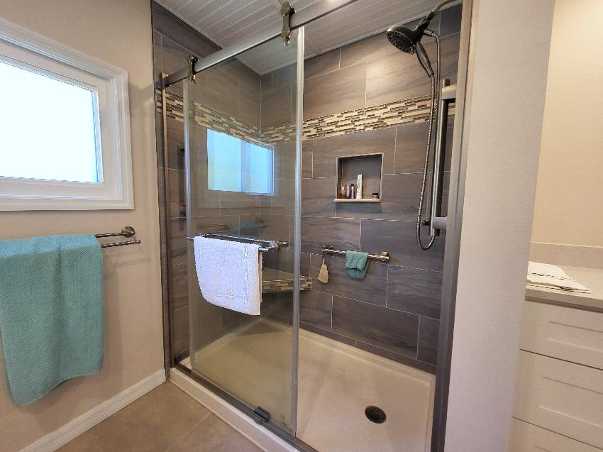 8421 Morgan Drive a Sarasota, FL Mobile or Manufactured Home for Sale