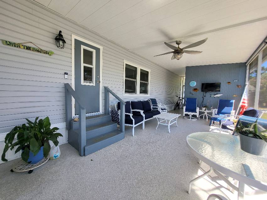 8421 Morgan Drive a Sarasota, FL Mobile or Manufactured Home for Sale