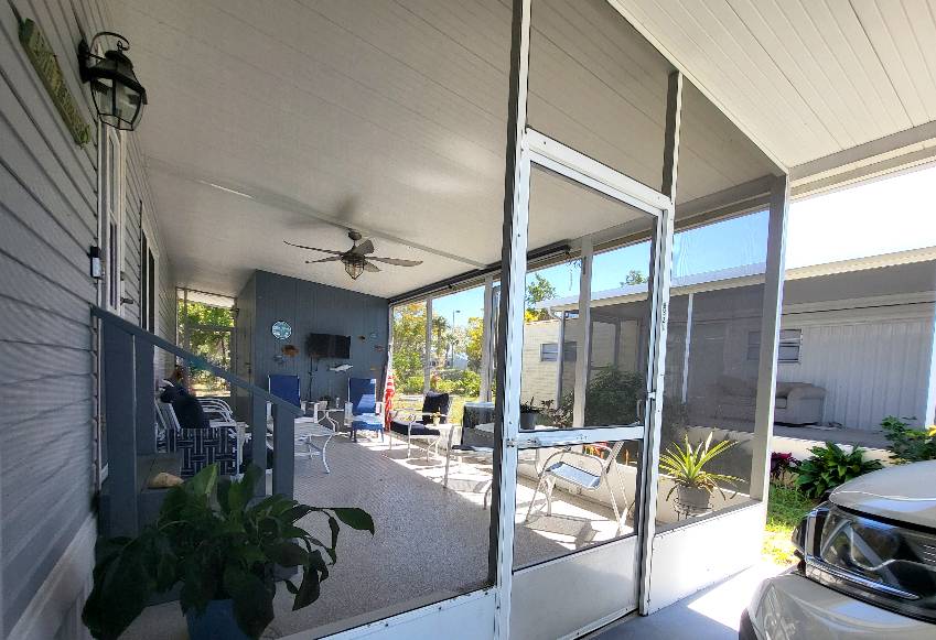 8421 Morgan Drive a Sarasota, FL Mobile or Manufactured Home for Sale