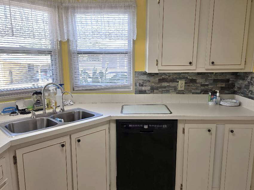 11536 Pierview Rd a Dade City, FL Mobile or Manufactured Home for Sale