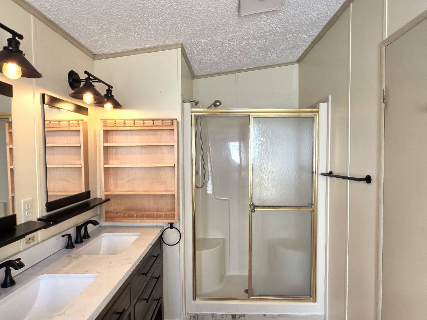 11536 Pierview Rd a Dade City, FL Mobile or Manufactured Home for Sale