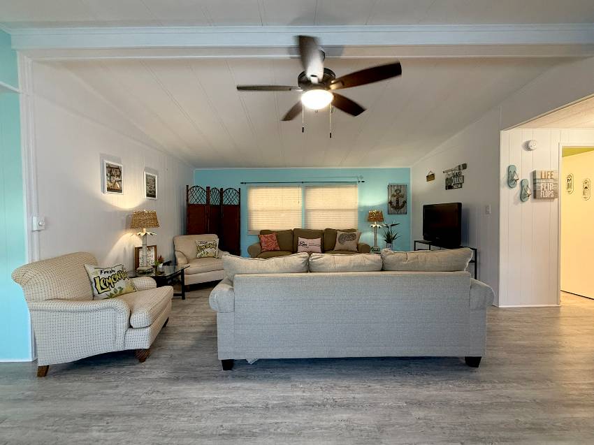 7924 Desota Dr a Ellenton, FL Mobile or Manufactured Home for Sale