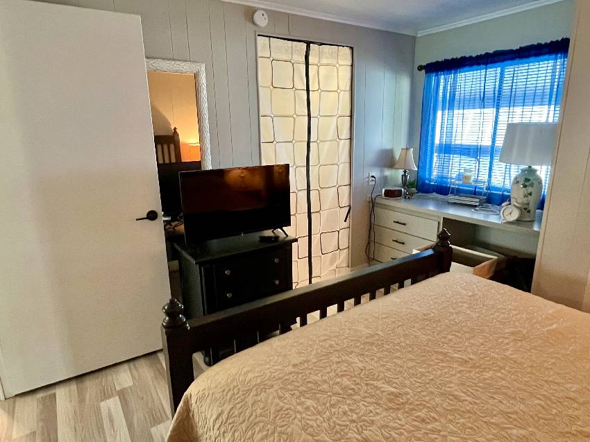 1203 N Indies Circle a Venice, FL Mobile or Manufactured Home for Sale