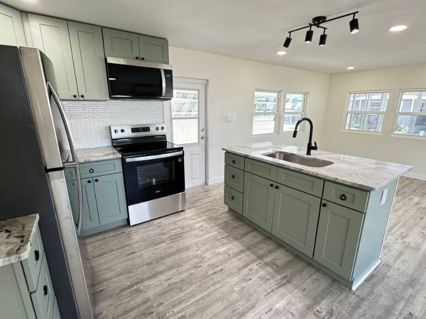 1100 Curlew Rd Lot 217 a Dunedin, FL Mobile or Manufactured Home for Sale