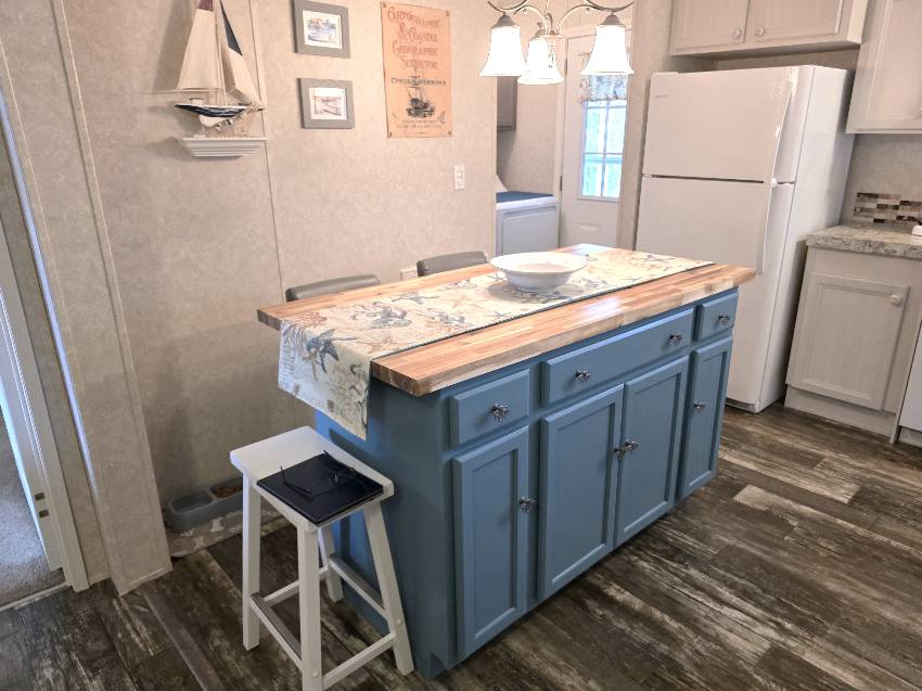 6931 W Pollans Lane a Homosassa, FL Mobile or Manufactured Home for Sale