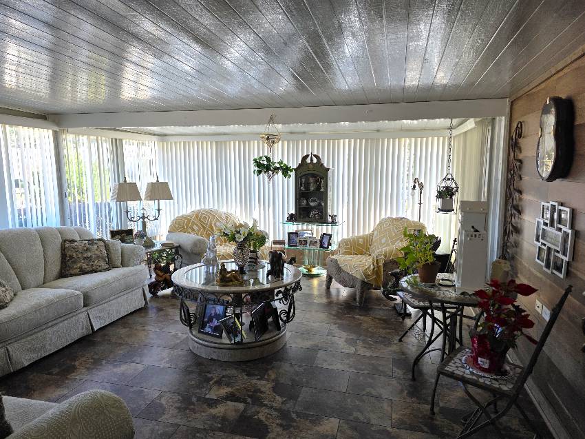 10820 S Sterlingshire Terrace a Homosassa, FL Mobile or Manufactured Home for Sale