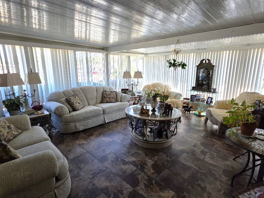 10820 S Sterlingshire Terrace a Homosassa, FL Mobile or Manufactured Home for Sale