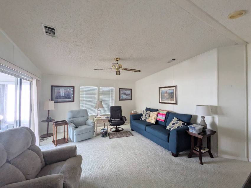 6142 Sundance Dr a Zephyrhills, FL Mobile or Manufactured Home for Sale