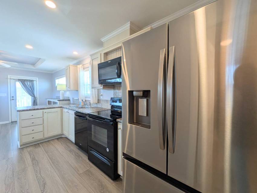 39511 Cypress Ln Lot 185 a Zephyrhills, FL Mobile or Manufactured Home for Sale