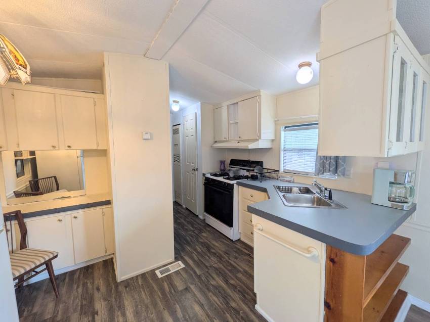 38649 Ewell Rd a Zephyrhills, FL Mobile or Manufactured Home for Sale