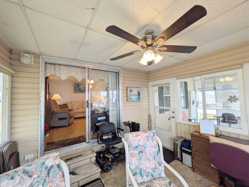 39911 Cog Hill Loop a Zephyrhills, FL Mobile or Manufactured Home for Sale