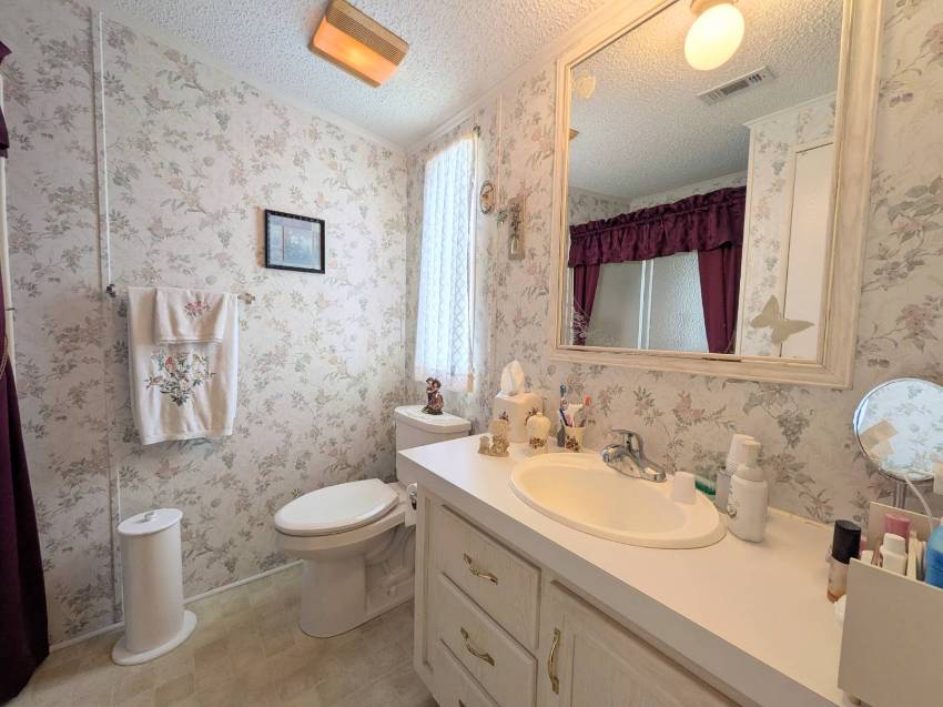 39911 Cog Hill Loop a Zephyrhills, FL Mobile or Manufactured Home for Sale