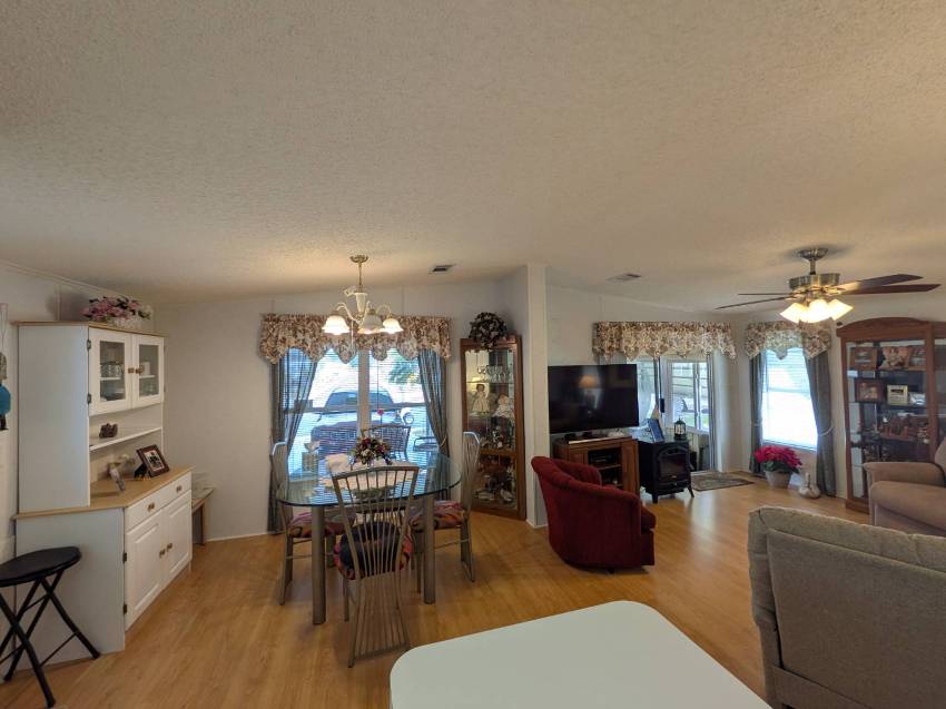 39911 Cog Hill Loop a Zephyrhills, FL Mobile or Manufactured Home for Sale