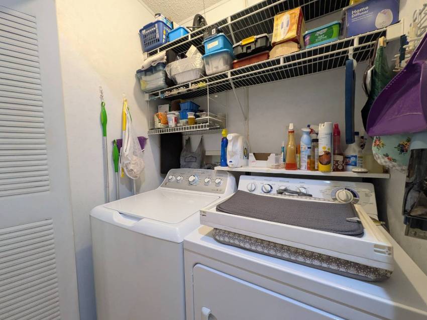 39911 Cog Hill Loop a Zephyrhills, FL Mobile or Manufactured Home for Sale