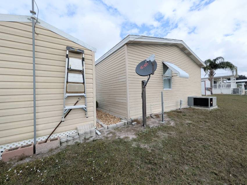 39911 Cog Hill Loop a Zephyrhills, FL Mobile or Manufactured Home for Sale
