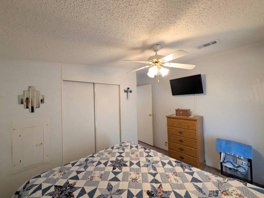 39911 Cog Hill Loop a Zephyrhills, FL Mobile or Manufactured Home for Sale