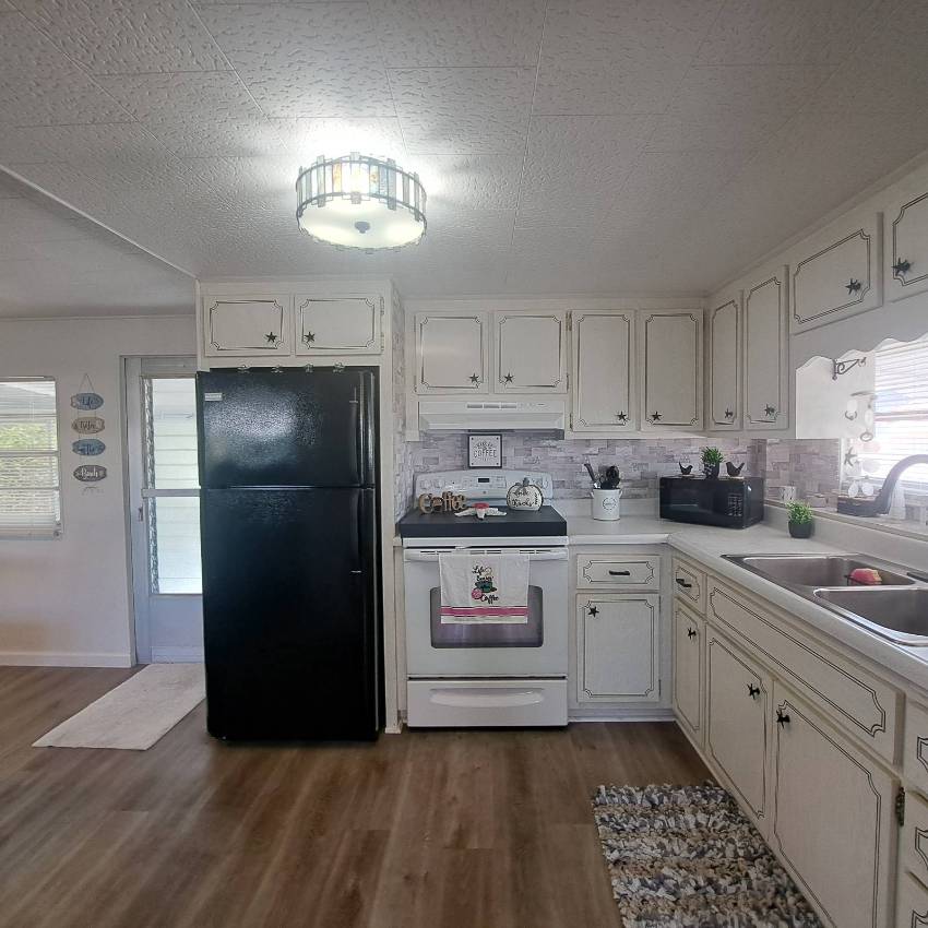 800 Main St Lot 379 a Dunedin, FL Mobile or Manufactured Home for Sale