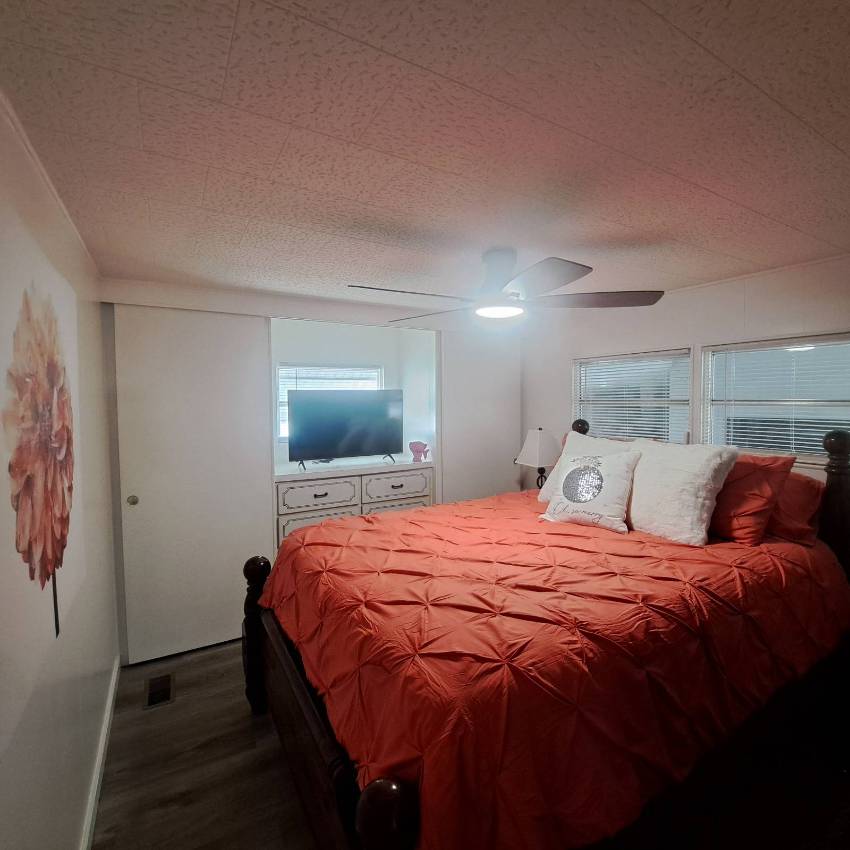 800 Main St Lot 379 a Dunedin, FL Mobile or Manufactured Home for Sale