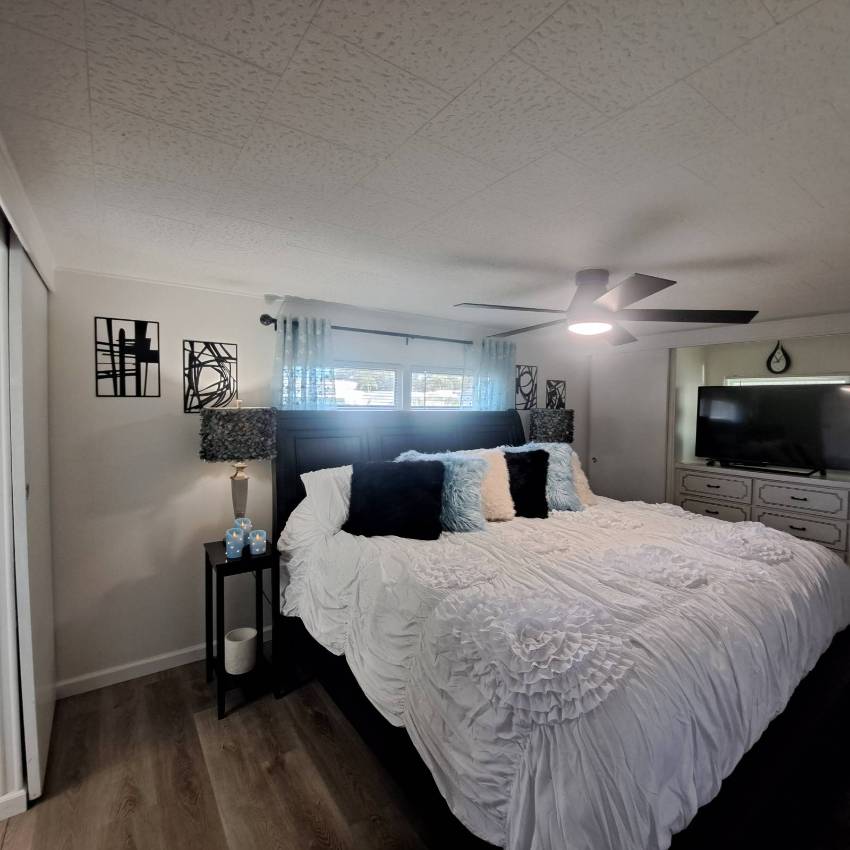 800 Main St Lot 379 a Dunedin, FL Mobile or Manufactured Home for Sale