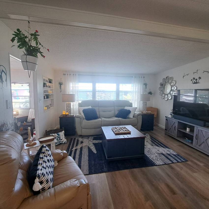 800 Main St Lot 379 a Dunedin, FL Mobile or Manufactured Home for Sale