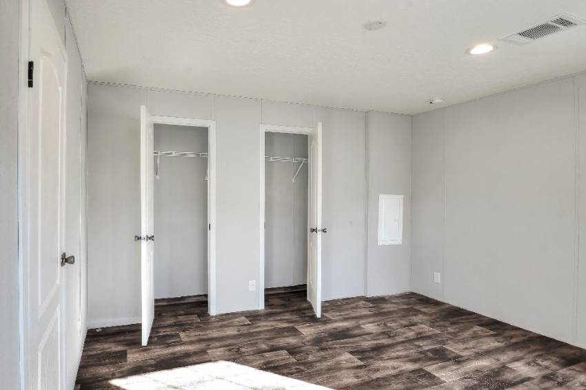 60 Kent Drive a Winter Haven, FL Mobile or Manufactured Home for Sale