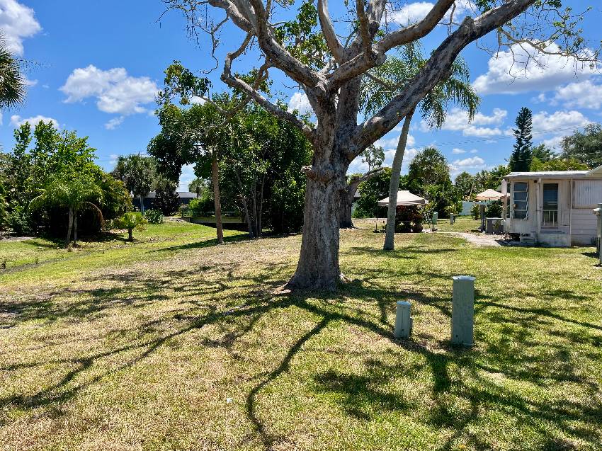 987 Haiti E a Venice, FL Mobile or Manufactured Home for Sale