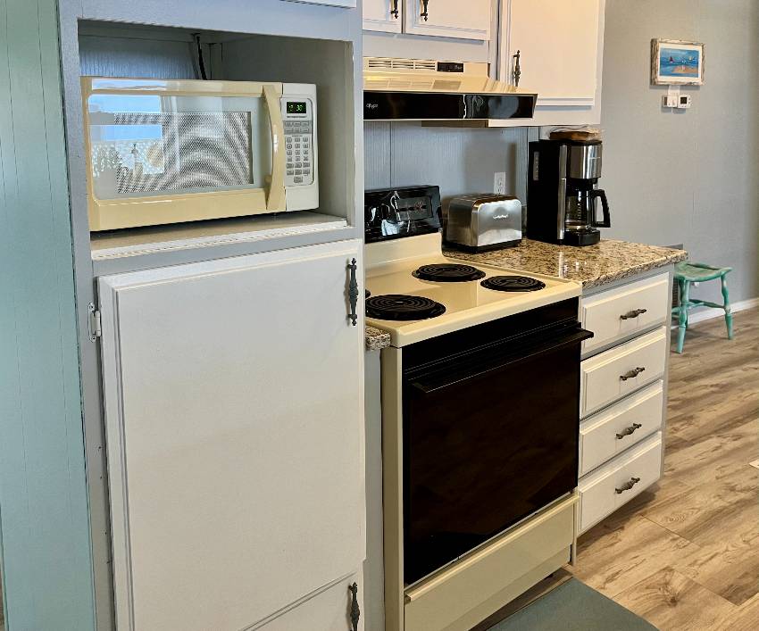 987 Haiti E a Venice, FL Mobile or Manufactured Home for Sale