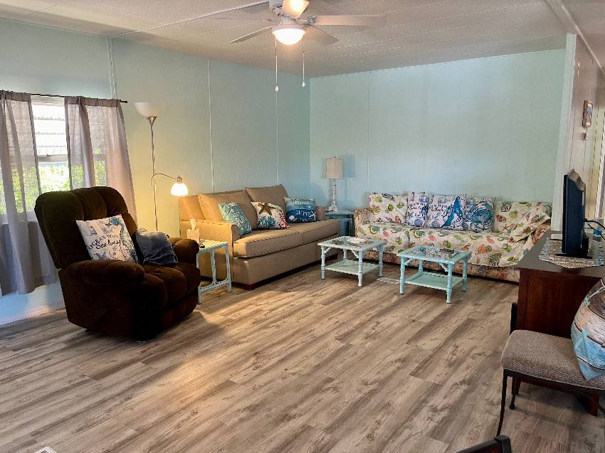 987 Haiti E a Venice, FL Mobile or Manufactured Home for Sale