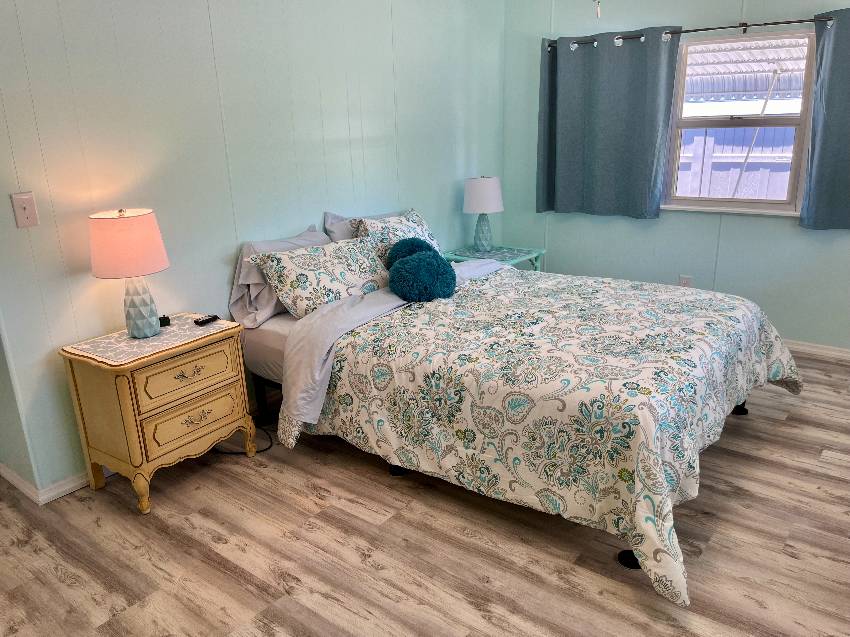 987 Haiti E a Venice, FL Mobile or Manufactured Home for Sale