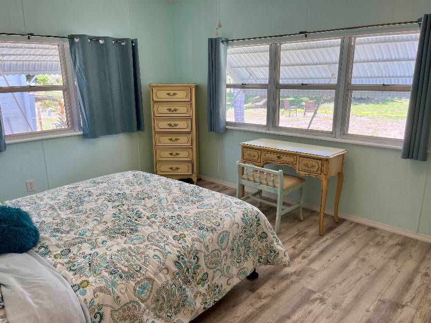 987 Haiti E a Venice, FL Mobile or Manufactured Home for Sale