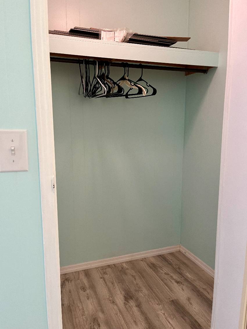 987 Haiti E a Venice, FL Mobile or Manufactured Home for Sale