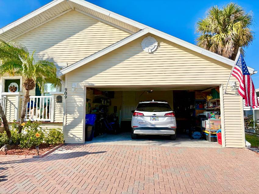 909 Eleuthera W a Venice, FL Mobile or Manufactured Home for Sale