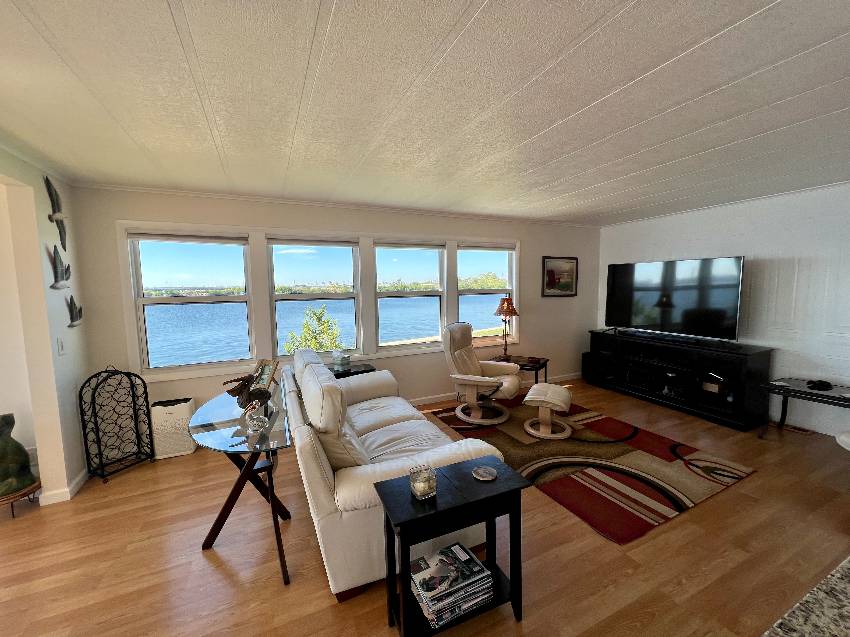 327 3rd St Dr W #11 a Palmetto, FL Mobile or Manufactured Home for Sale