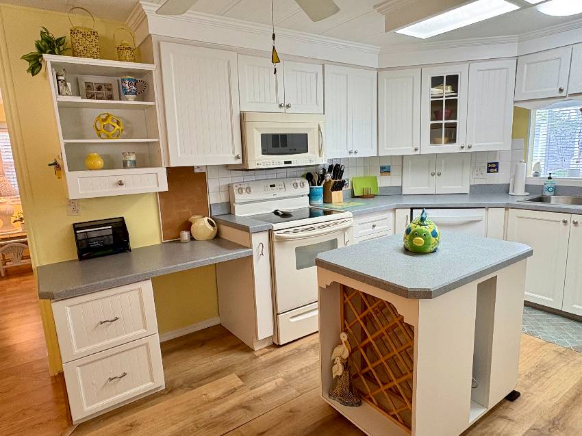 983 Nogoya E a Venice, FL Mobile or Manufactured Home for Sale