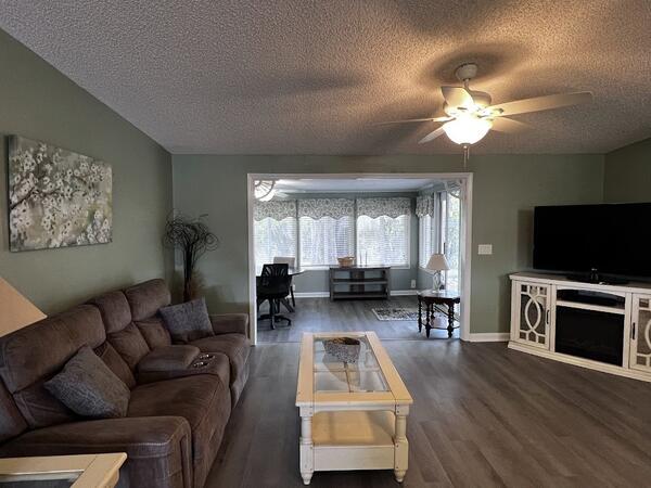 1014 Eagle Drive a Winter Haven, FL Mobile or Manufactured Home for Sale