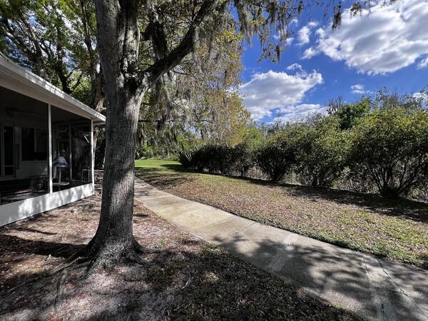 1014 Eagle Drive a Winter Haven, FL Mobile or Manufactured Home for Sale