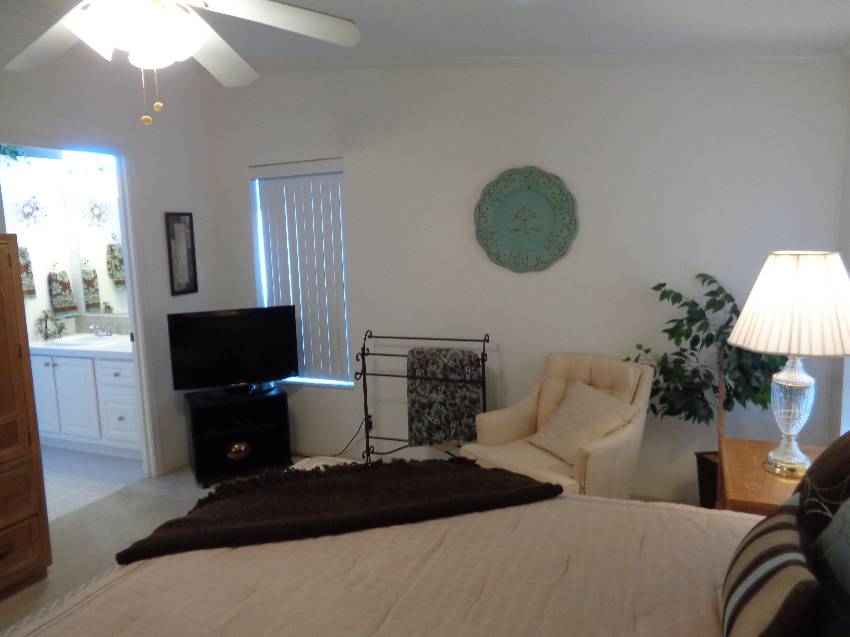 1436 Champion Dr a Lakeland, FL Mobile or Manufactured Home for Sale